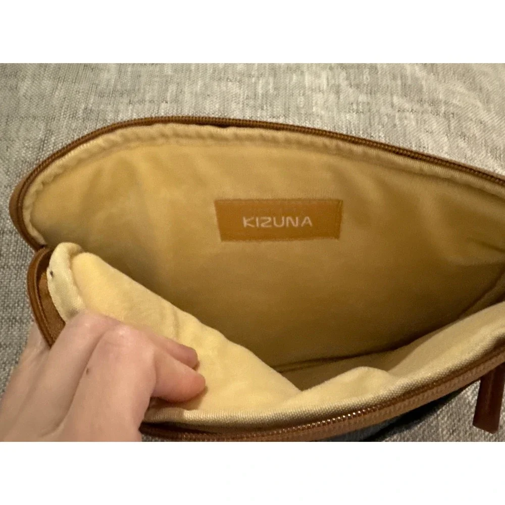 Kizuna Tablet Sleeve Case Pouch Bag Charcoal Gray Brown Trim Zipper Pockets